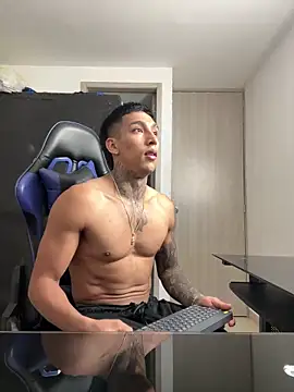 Snapshot of sendfer chatting on 01-10-25, 03:18 sendfer online show from 01-10-25, 03:18