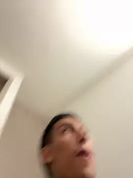 Snapshot of sendfer chatting on 01-15-25, 06:12 sendfer online show from 01-15-25, 06:12