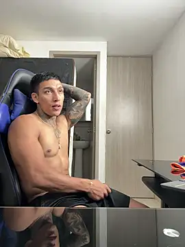 Snapshot of sendfer chatting on 02-18-25, 03:21 sendfer online show from 02-18-25, 03:21