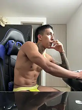 Snapshot of sendfer chatting on 03-16-25, 12:34 sendfer online show from 03-16-25, 12:34