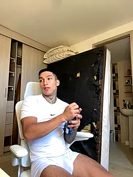 Snapshot of sendfer chatting on 09-26-25, 08:35 sendfer online show from 09-26-25, 08:35