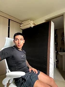 Snapshot of sendfer chatting on 10-06-25, 08:28 sendfer online show from 10-06-25, 08:28