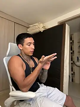 Snapshot of sendfer chatting on 10-07-25, 10:29 sendfer online show from 10-07-25, 10:29