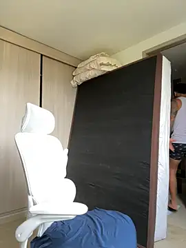 Snapshot of sendfer chatting on 10-14-25, 08:31 sendfer online show from 10-14-25, 08:31