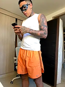 Snapshot of sendfer chatting on 10-25-25, 10:04 sendfer online show from 10-25-25, 10:04