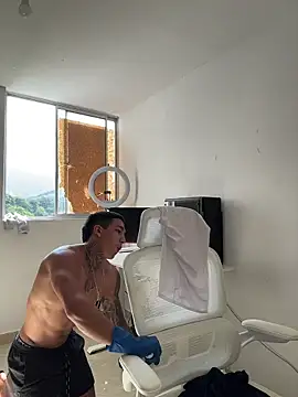 Snapshot of sendfer chatting on 11-06-25, 01:56 sendfer online show from 11-06-25, 01:56