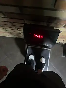 Snapshot of sendfer chatting on 11-17-25, 04:46 sendfer online show from 11-17-25, 04:46