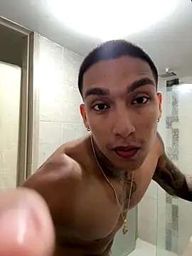 Snapshot of sendfer chatting on 11-20-25, 09:47 sendfer online show from 11-20-25, 09:47