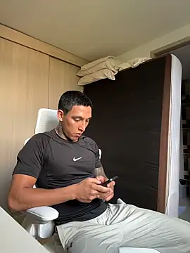 Snapshot of sendfer chatting on 11-29-25, 09:51 sendfer online show from 11-29-25, 09:51