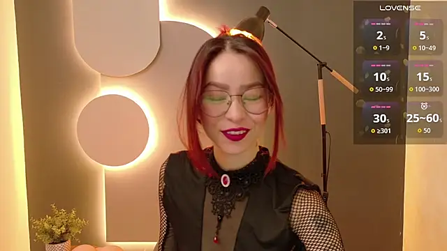 Snapshot of rosse_98_ chatting on 10-17-25, 02:41 rosse 98 online show from 10-17-25, 02:41