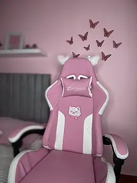 Emily cooper20 online show from 11-23-25, 03:01