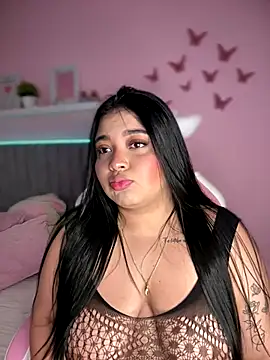 Emily cooper20 online show from 12-18-25, 11:33