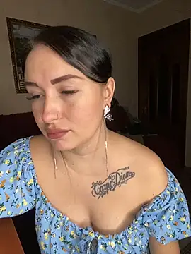 Roxana Bell online show from 09-26-25, 04:55