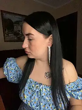 Roxana Bell online show from 11-19-25, 09:15