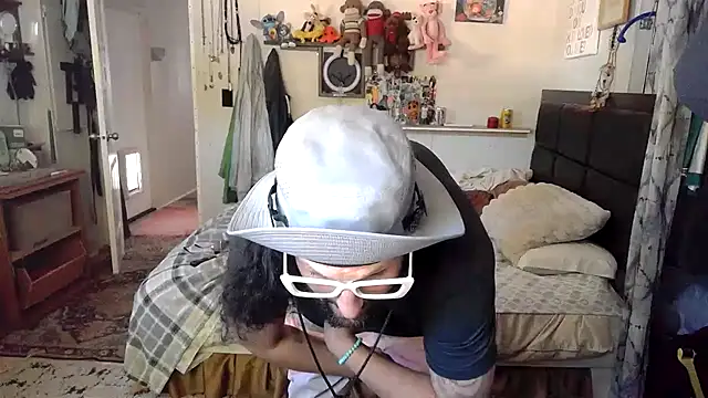 BobbyQ29 online show from 04-07-26, 05:24