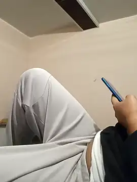 Snapshot of yours_smp chatting on 12-16-24, 04:16 yours smp online show from 12-16-24, 04:16