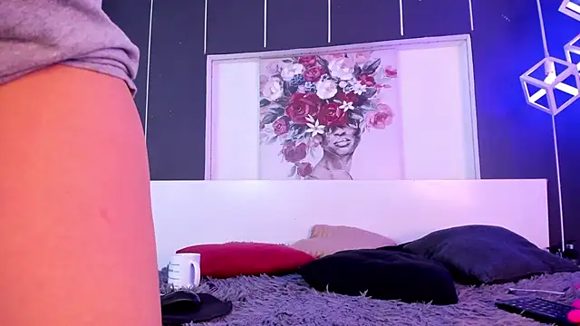 Alexxxholy online show from 02-07-25, 01:43