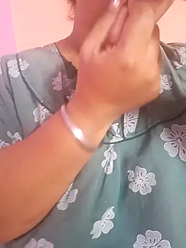 Snapshot of Ravina_patil1 chatting on 02-07-25, 07:50 Ravina patil1 online show from 02-07-25, 07:50