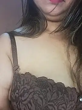 Snapshot of Ravina_patil1 chatting on 02-12-25, 02:10 Ravina patil1 online show from 02-12-25, 02:10