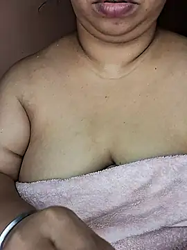 Snapshot of Ravina_patil1 chatting on 02-13-25, 07:13 Ravina patil1 online show from 02-13-25, 07:13