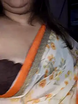 Snapshot of Ravina_patil1 chatting on 02-16-25, 03:38 Ravina patil1 online show from 02-16-25, 03:38