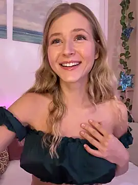 LunaRase online show from 02-15-25, 02:22