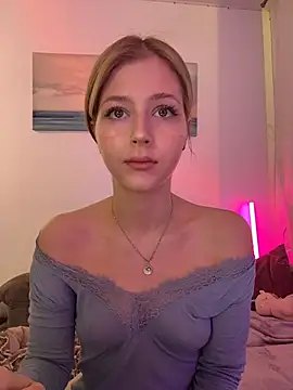 LunaRase online show from 11-21-25, 08:35