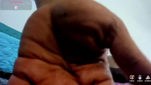 Snapshot of TIINABELL chatting on 12-31-24, 04:27 TIINABELL online show from 12-31-24, 04:27