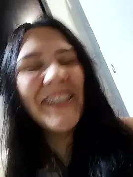 Snapshot of Ariakris chatting on 05-06-26, 03:24 Ariakris online show from 05-06-26, 03:24