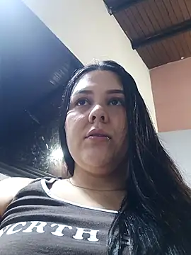 Snapshot of Ariakris chatting on 05-26-26, 11:45 Ariakris online show from 05-26-26, 11:45