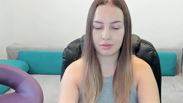 Mia shy1 online show from 01-15-26, 09:03