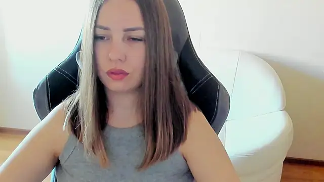 Mia shy1 online show from 05-18-26, 04:51