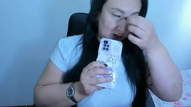 Snapshot of Ashyle chatting on 09-14-25, 07:13 Ashyle online show from 09-14-25, 07:13