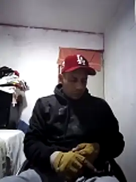 Snapshot of Alebir1329 chatting on 03-17-26, 05:11 Alebir1329 online show from 03-17-26, 05:11