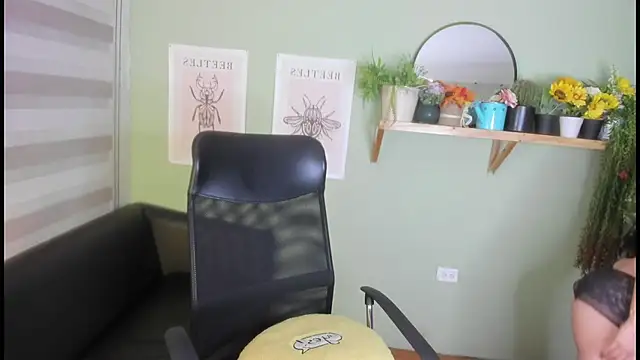 Aliiz 01 online show from 02-06-25, 10:26