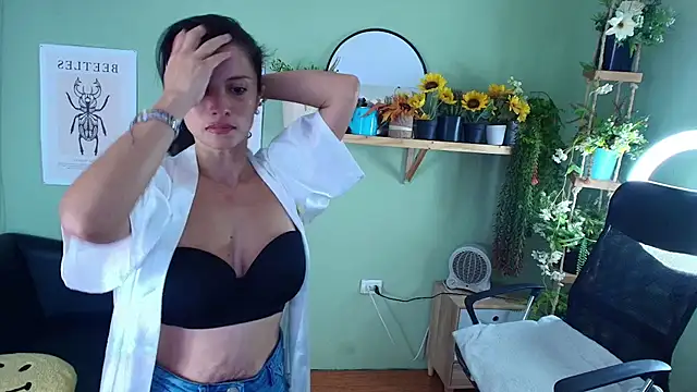 Aliiz 01 online show from 03-20-25, 06:41