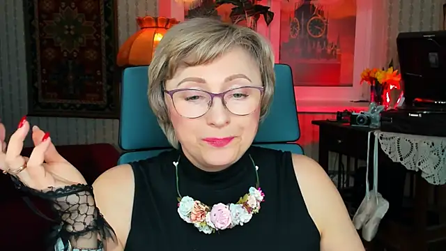 sugar vivien online show from 03-05-25, 04:02