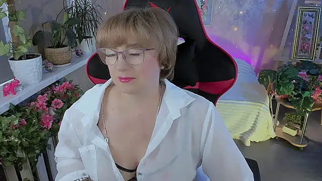 Snapshot of sugar_vivien chatting on 05-30-26, 01:41 sugar vivien online show from 05-30-26, 01:41