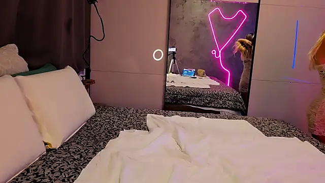 LeylaRosse online show from 01-13-26, 08:52