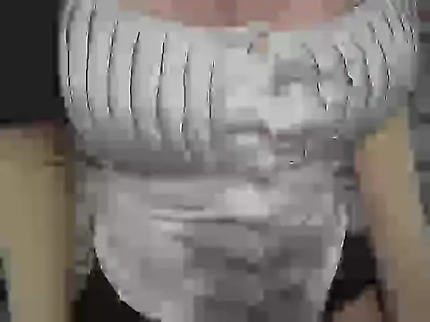 Snapshot of YourGoldenGirl chatting on 01-12-25, 05:11 YourGoldenGirl online show from 01-12-25, 05:11