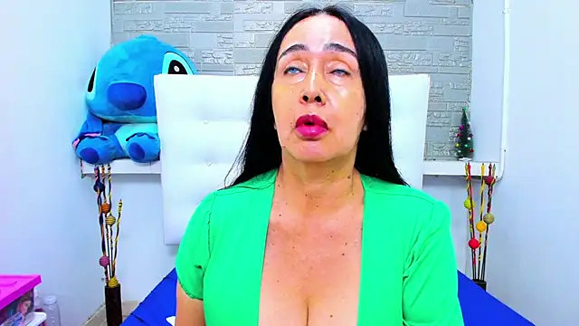 HorniestMilf online show from 10-05-25, 12:20