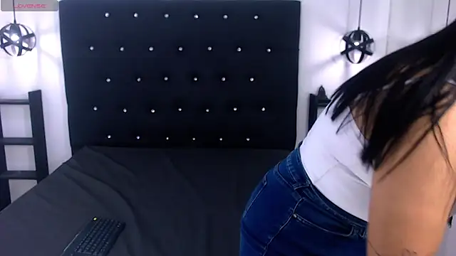 Mels  online show from 03-10-25, 07:29