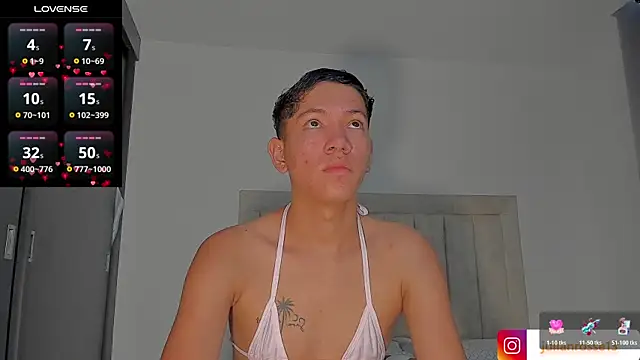 JulianRose 1 online show from 05-06-26, 11:37