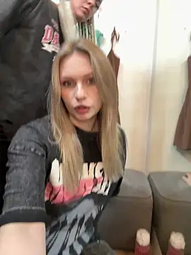 Snapshot of TwixCouple chatting on 01-16-26, 01:04 TwixCouple online show from 01-16-26, 01:04
