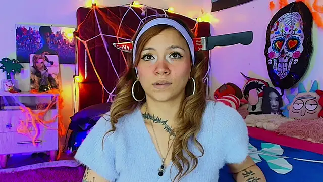 alisson zafiro  online show from 10-31-25, 03:07