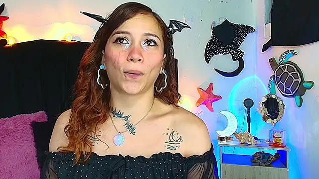 alisson zafiro  online show from 07-17-26, 08:54