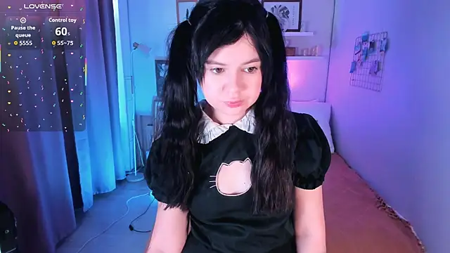 Lil Amelie online show from 07-14-26, 08:08