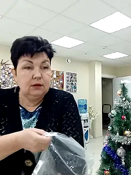 Snapshot of FantasyMichelle chatting on 12-18-24, 07:36 FantasyMichelle online show from 12-18-24, 07:36