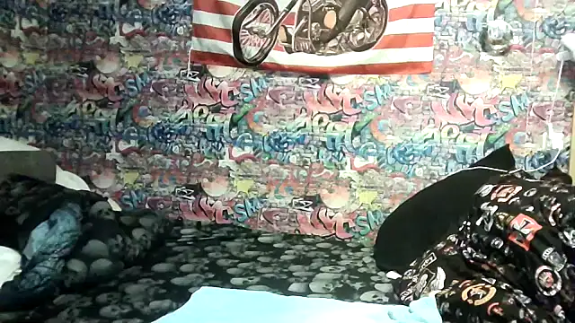 Snapshot of FantasyMichelle chatting on 10-02-25, 04:03 FantasyMichelle online show from 10-02-25, 04:03