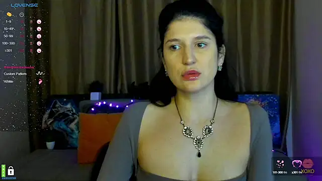 Alianna Solo Kisses online show from 02-10-25, 12:29